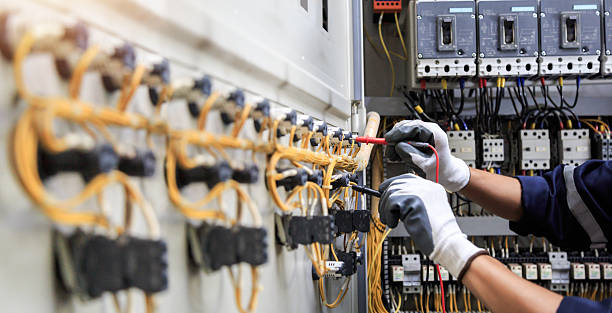 Professional Electrician technician working in Glandorf, OH